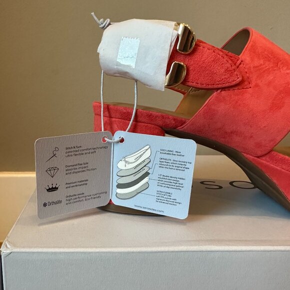 Aerosoles Camera Round-Toe Ankle-Strap Platform Sandals (Coral Suede) - Picture 15 of 16